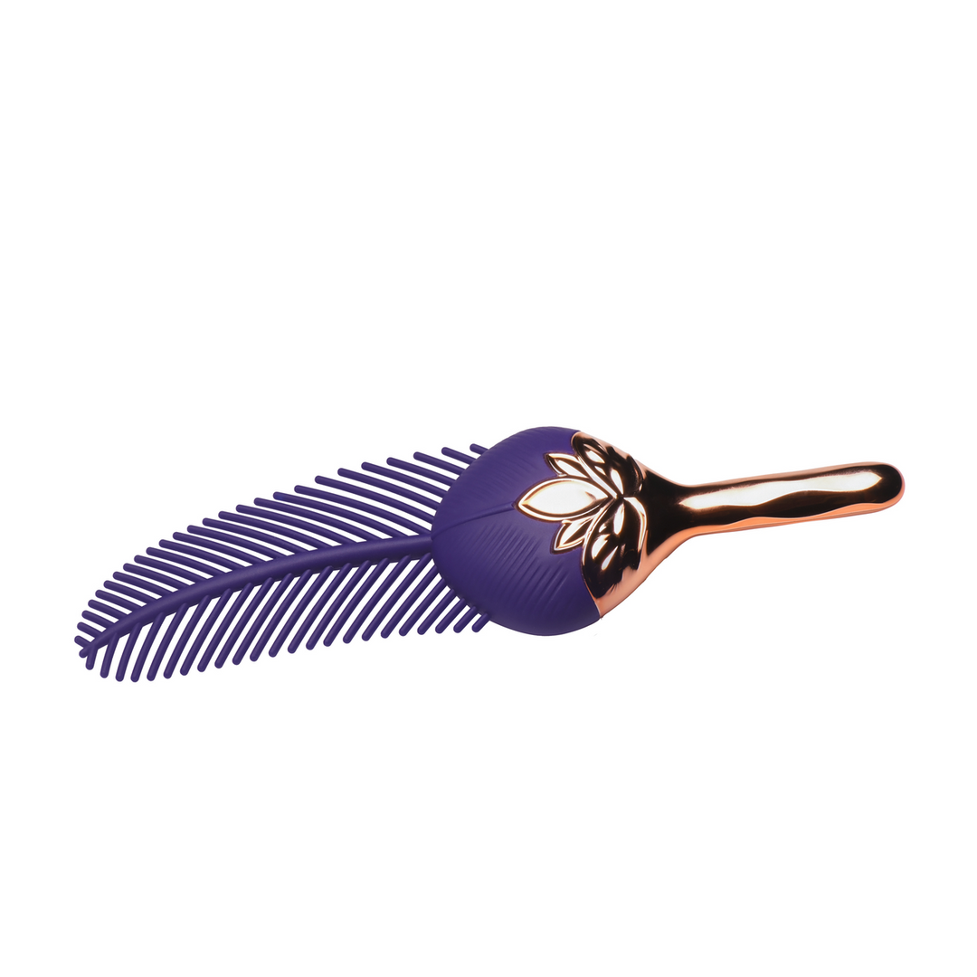 Master Series - De Tickler - Vibrerende Silicone Veer Tickler - Paars/Goud