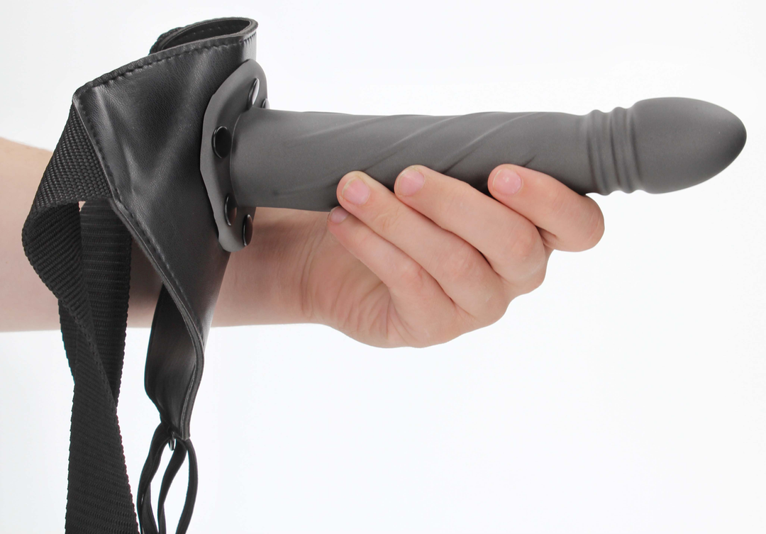 Ouch! - Gedraaide Holle Strap-On - 8 / 20 cm - Gunmetal